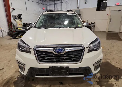 2020 Subaru Forester Touring z USA, uszkodzony, nr VIN JF2SKAXC2LH569576